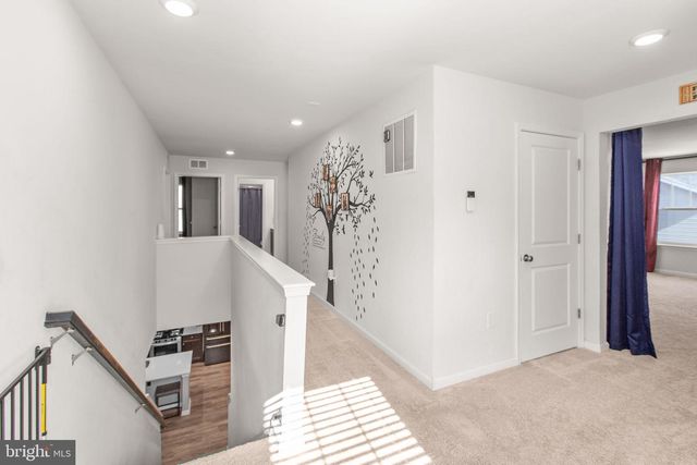 9 MOSSY CREEK LN, Fredericksburg, VA 22405