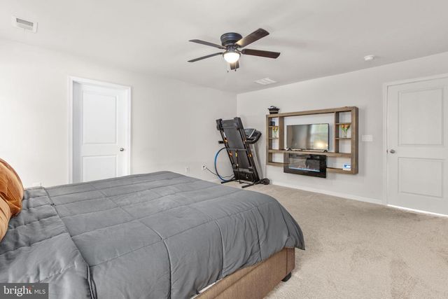 9 MOSSY CREEK LN, Fredericksburg, VA 22405