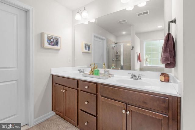 9 MOSSY CREEK LN, Fredericksburg, VA 22405