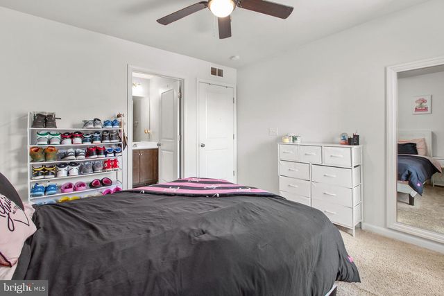 9 MOSSY CREEK LN, Fredericksburg, VA 22405