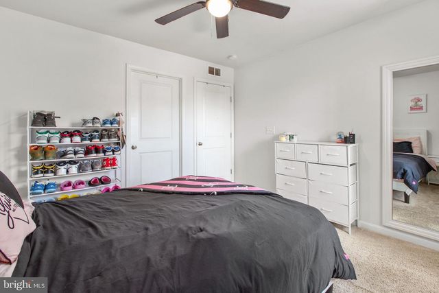 9 MOSSY CREEK LN, Fredericksburg, VA 22405