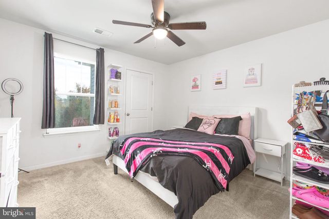 9 MOSSY CREEK LN, Fredericksburg, VA 22405