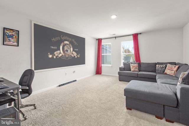 9 MOSSY CREEK LN, Fredericksburg, VA 22405