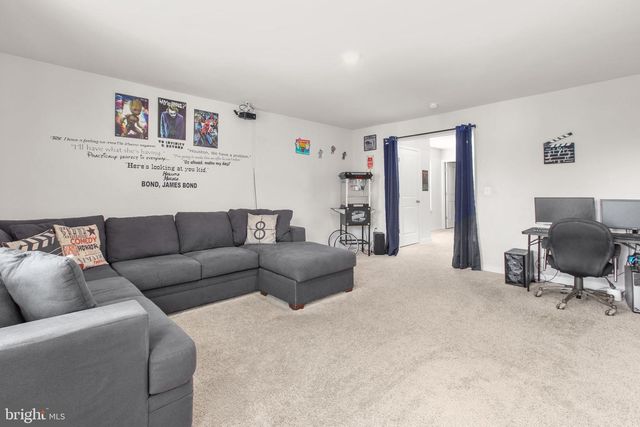 9 MOSSY CREEK LN, Fredericksburg, VA 22405