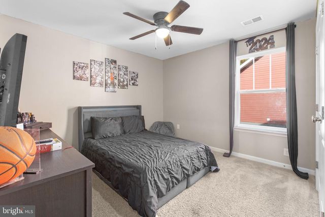 9 MOSSY CREEK LN, Fredericksburg, VA 22405