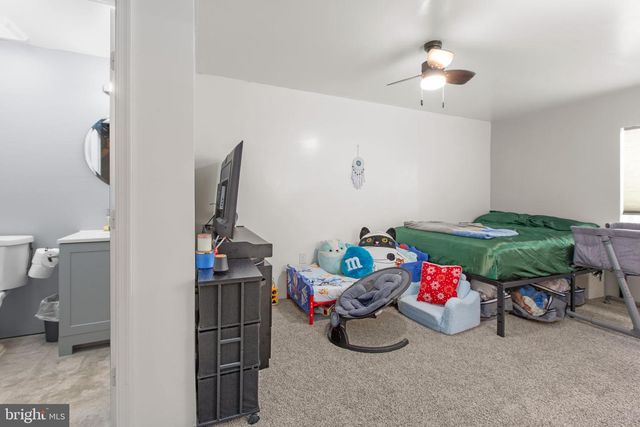 9 MOSSY CREEK LN, Fredericksburg, VA 22405