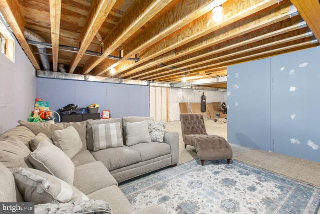 9 MOSSY CREEK LN, Fredericksburg, VA 22405