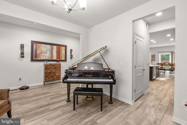 9 MOSSY CREEK LN, Fredericksburg, VA 22405