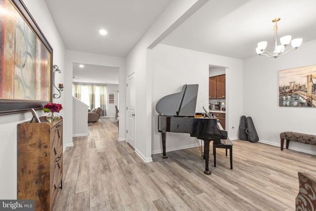 9 MOSSY CREEK LN, Fredericksburg, VA 22405