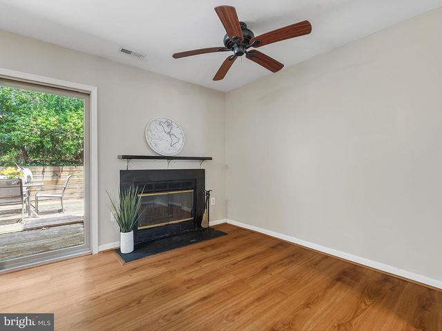 911 BREAKWATER DR, Annapolis, MD 21403