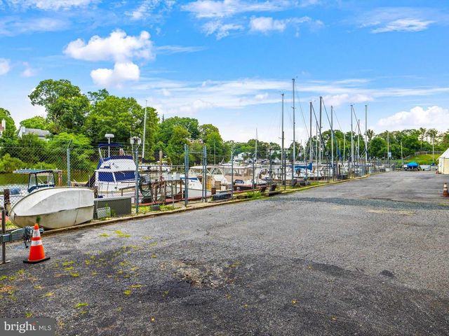 911 BREAKWATER DR, Annapolis, MD 21403