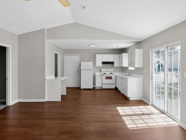 1875 Tamara Way, Spartanburg, SC 29301