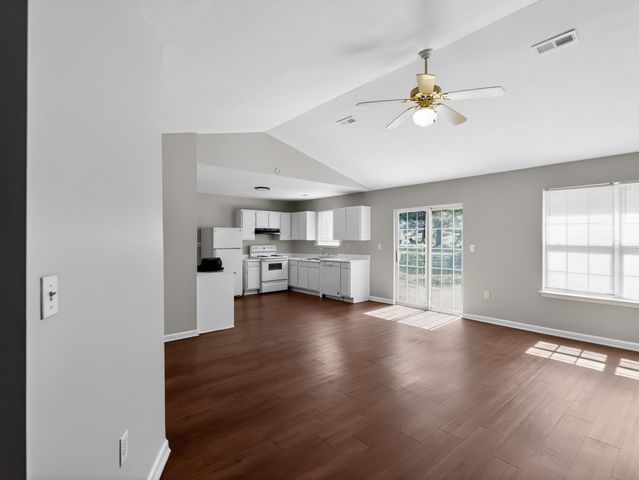 1875 Tamara Way, Spartanburg, SC 29301