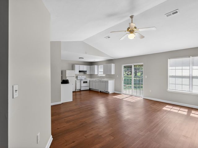 1875 Tamara Way, Spartanburg, SC 29301