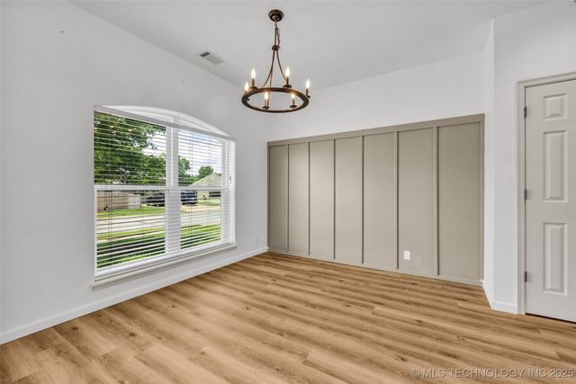 2405 13th Street, Broken Arrow, OK 74012