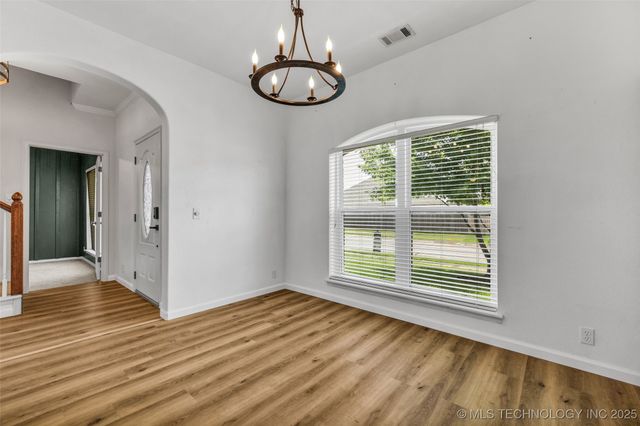 2405 13th Street, Broken Arrow, OK 74012