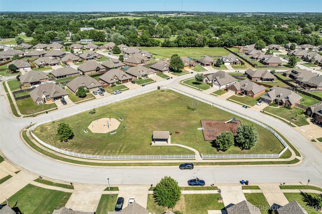 2405 13th Street, Broken Arrow, OK 74012