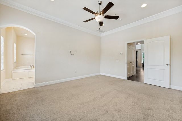 572 Waterloo Drive, Lewisville, TX 75067