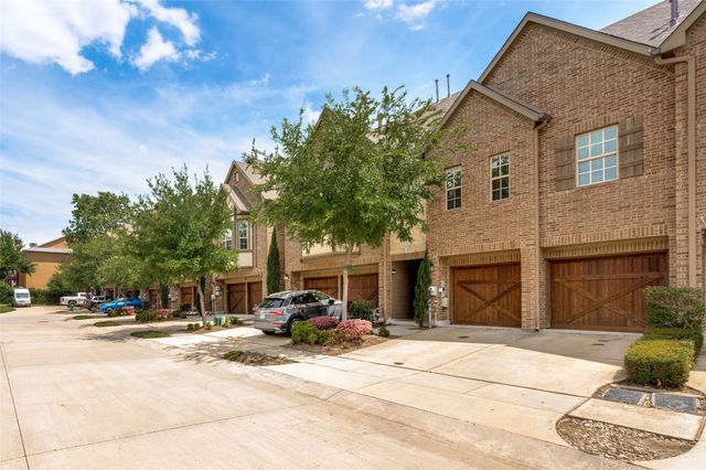 572 Waterloo Drive, Lewisville, TX 75067