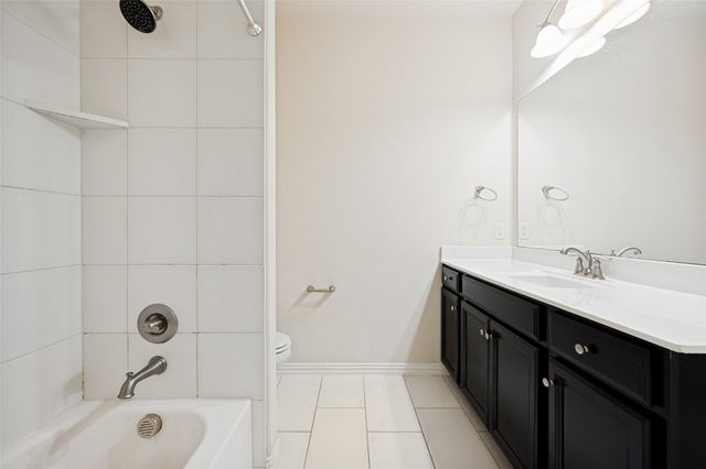 572 Waterloo Drive, Lewisville, TX 75067