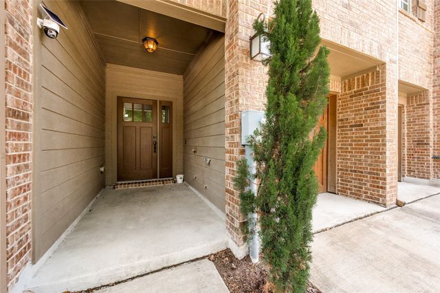 572 Waterloo Drive, Lewisville, TX 75067