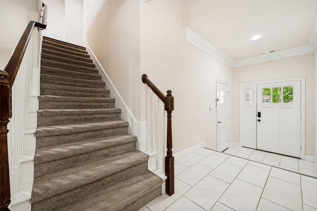 572 Waterloo Drive, Lewisville, TX 75067