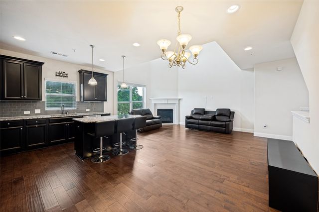 572 Waterloo Drive, Lewisville, TX 75067