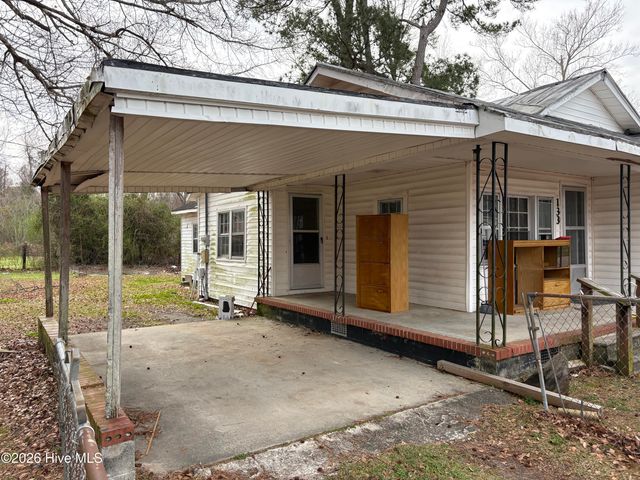 133 Hagar Lane, Pollocksville, NC 28573