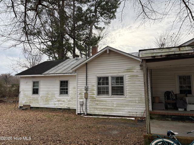 133 Hagar Lane, Pollocksville, NC 28573