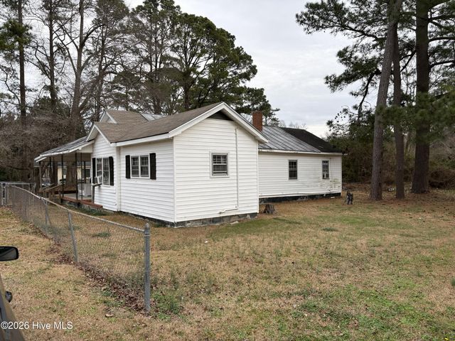 133 Hagar Lane, Pollocksville, NC 28573