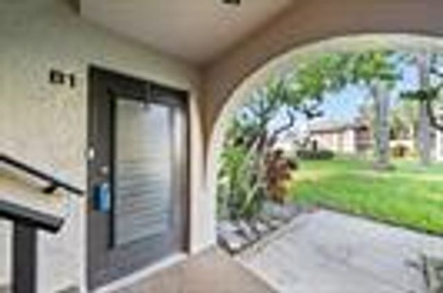 440 Pine Glen Lane B-1, Greenacres, FL 33463