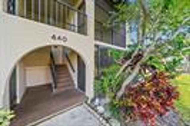 440 Pine Glen Lane B-1, Greenacres, FL 33463