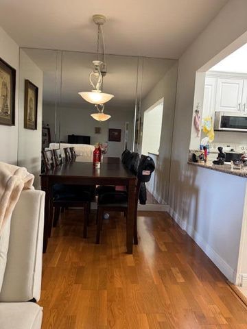 440 Pine Glen Lane B-1, Greenacres, FL 33463