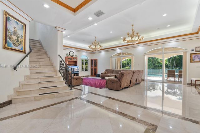 3765 Prairie Ave 3765, Miami Beach, FL 33140