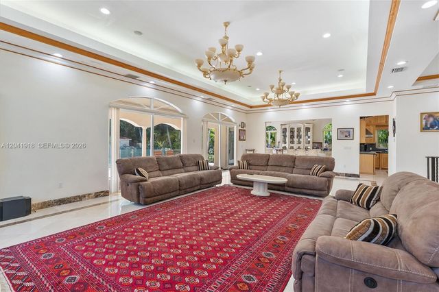 3765 Prairie Ave 3765, Miami Beach, FL 33140