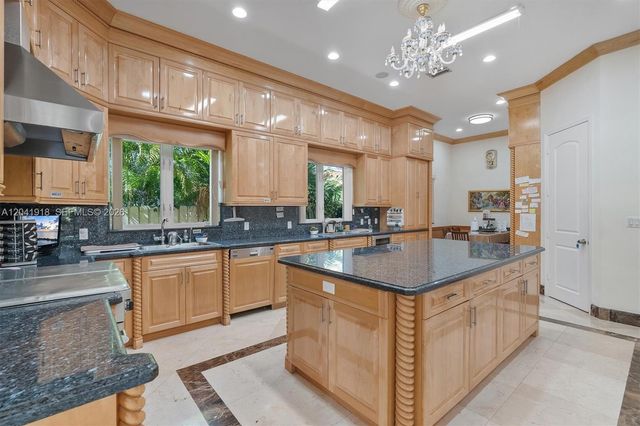 3765 Prairie Ave 3765, Miami Beach, FL 33140