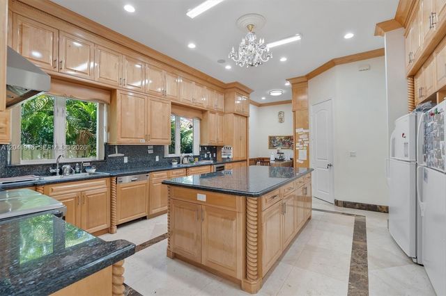 3765 Prairie Ave 3765, Miami Beach, FL 33140