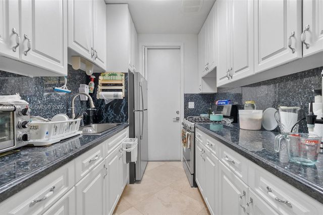3765 Prairie Ave 3765, Miami Beach, FL 33140