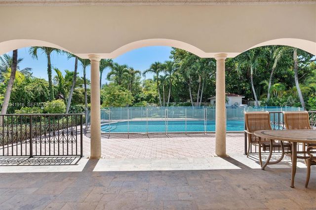3765 Prairie Ave 3765, Miami Beach, FL 33140