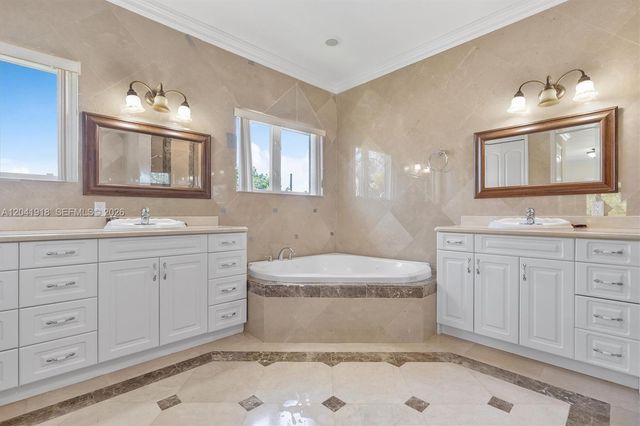 3765 Prairie Ave 3765, Miami Beach, FL 33140