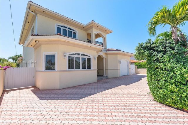 3765 Prairie Ave 3765, Miami Beach, FL 33140