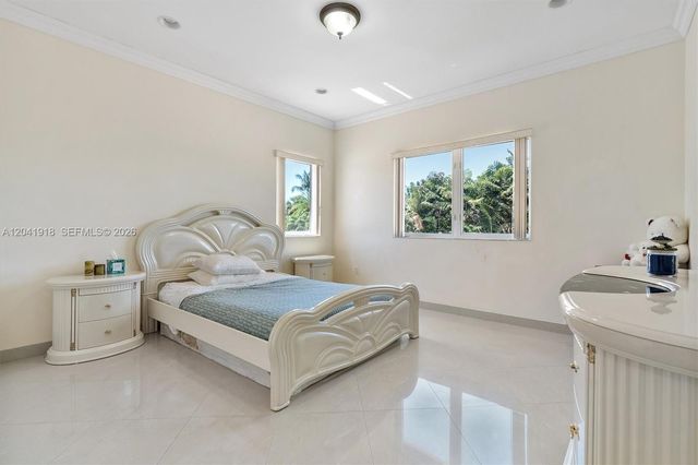 3765 Prairie Ave 3765, Miami Beach, FL 33140