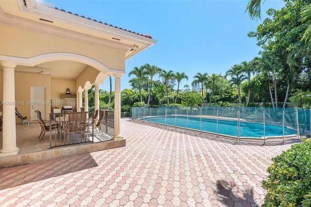 3765 Prairie Ave 3765, Miami Beach, FL 33140