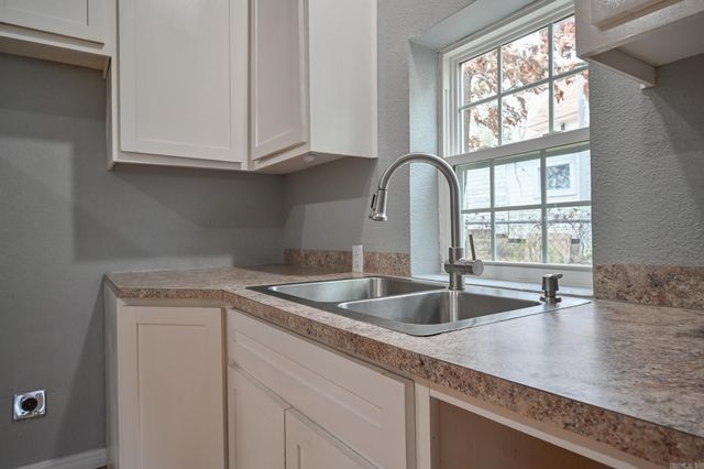 709 Ninth Street, Mena, AR 71953