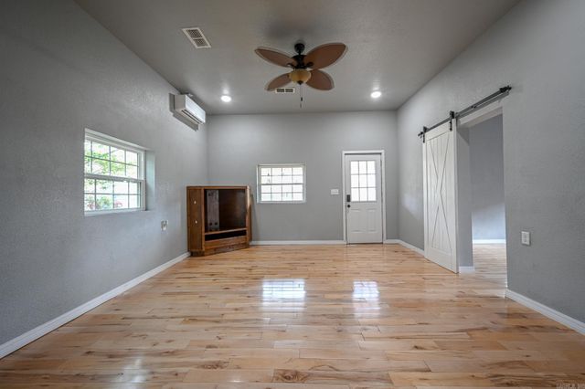 709 Ninth Street, Mena, AR 71953