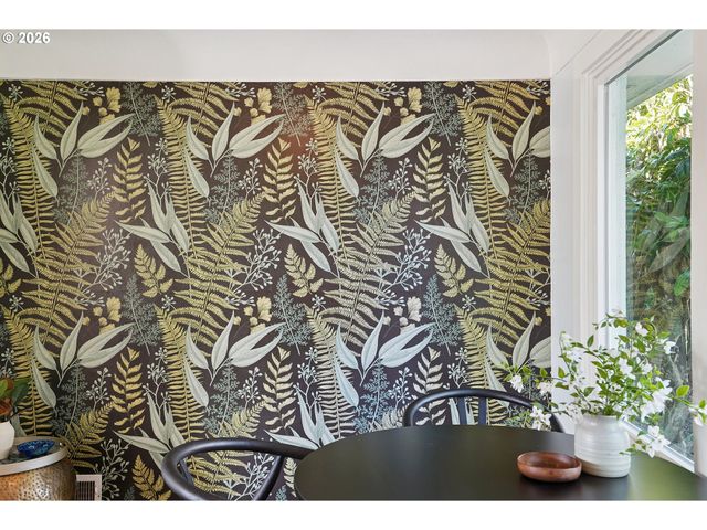 404 Ne 108TH Ave, Portland, OR 97220