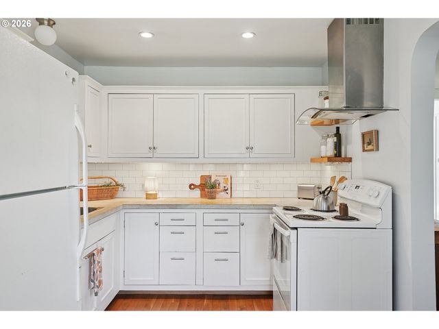 404 Ne 108TH Ave, Portland, OR 97220