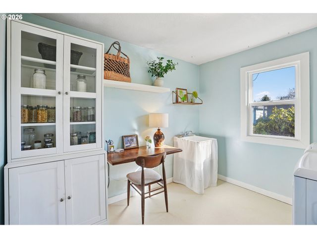 404 Ne 108TH Ave, Portland, OR 97220