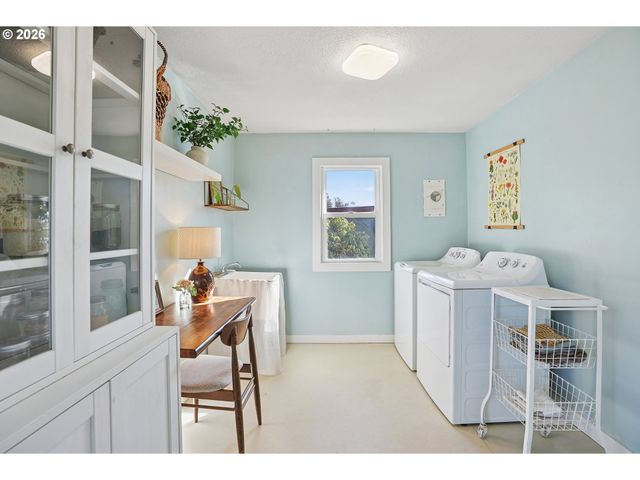 404 Ne 108TH Ave, Portland, OR 97220