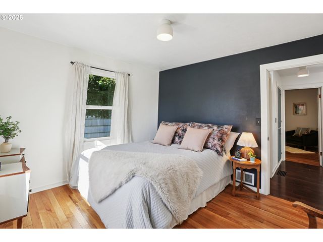 404 Ne 108TH Ave, Portland, OR 97220